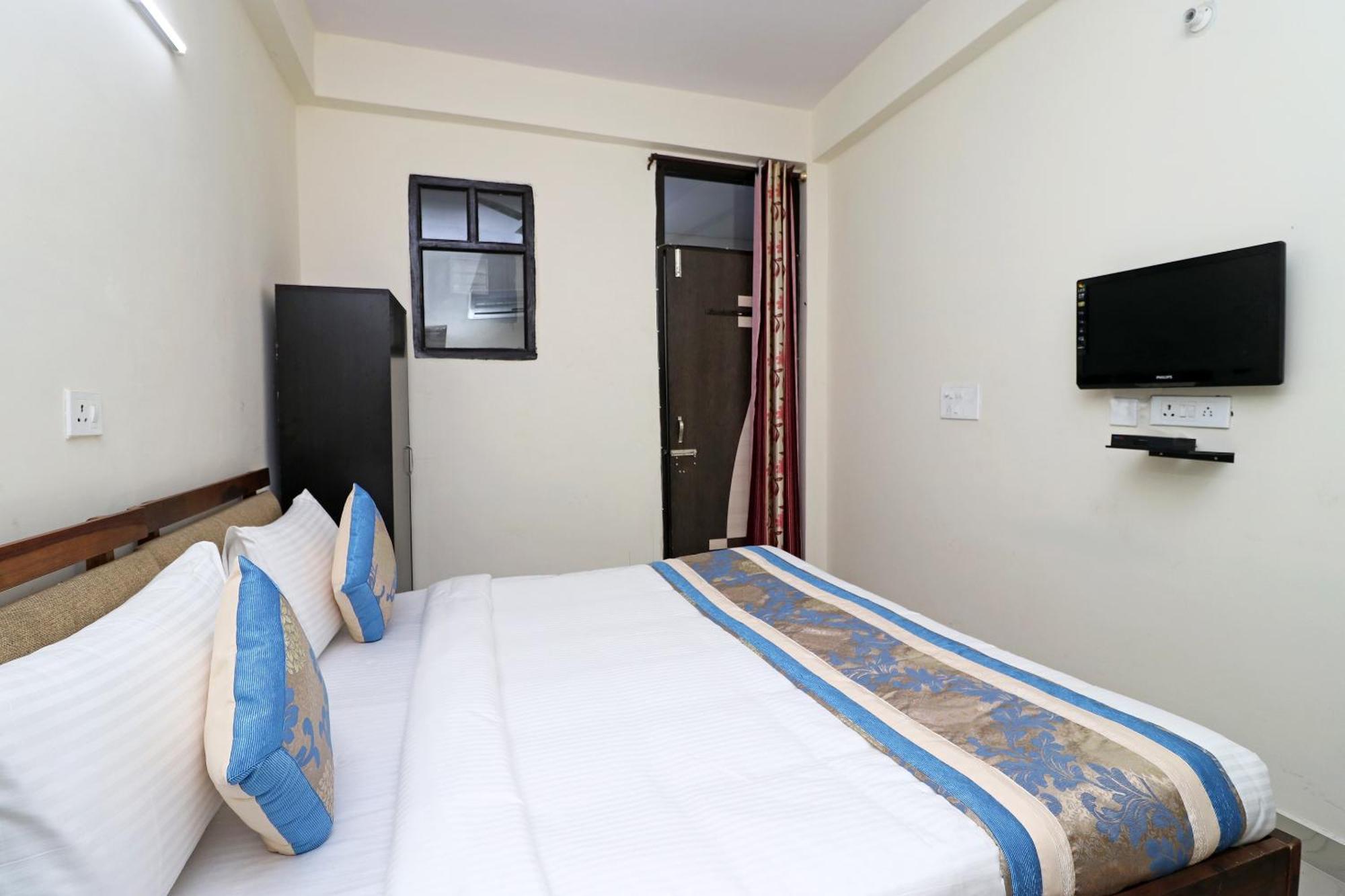 Oyo Triage Home Stay Noida Ngoại thất bức ảnh