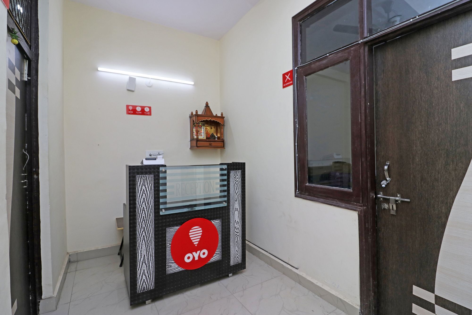 Oyo Triage Home Stay Noida Ngoại thất bức ảnh